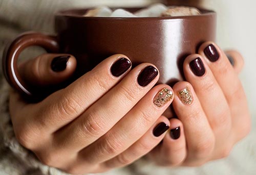 Caramel manicure: ideas and trends 2024