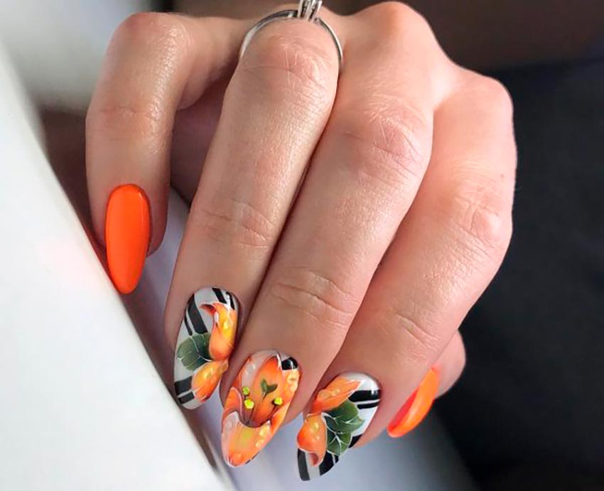 Floral manicure