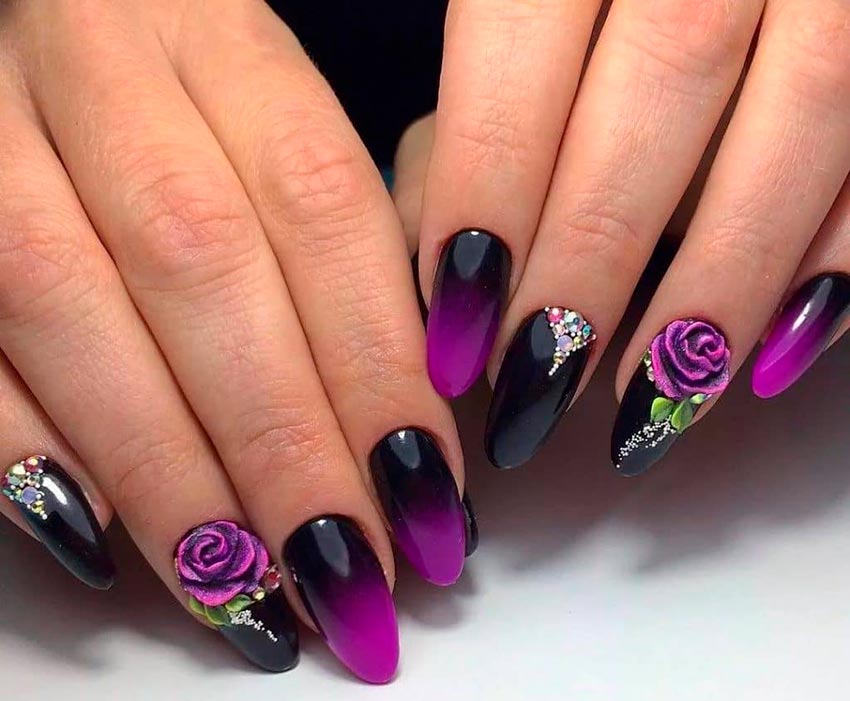 Nail design with flowers