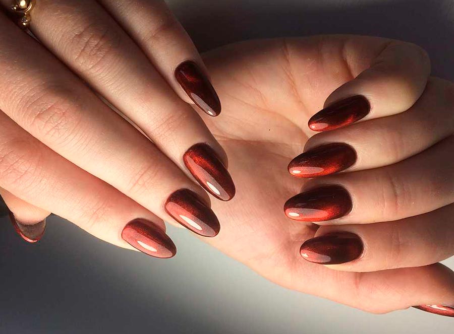 Manicure in red: the best ideas and trends