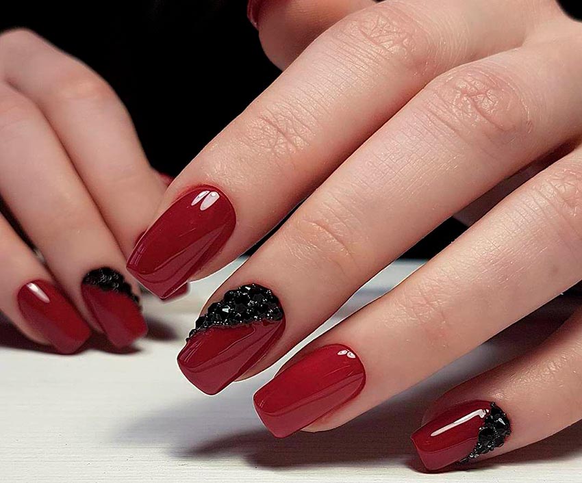 Red nail design