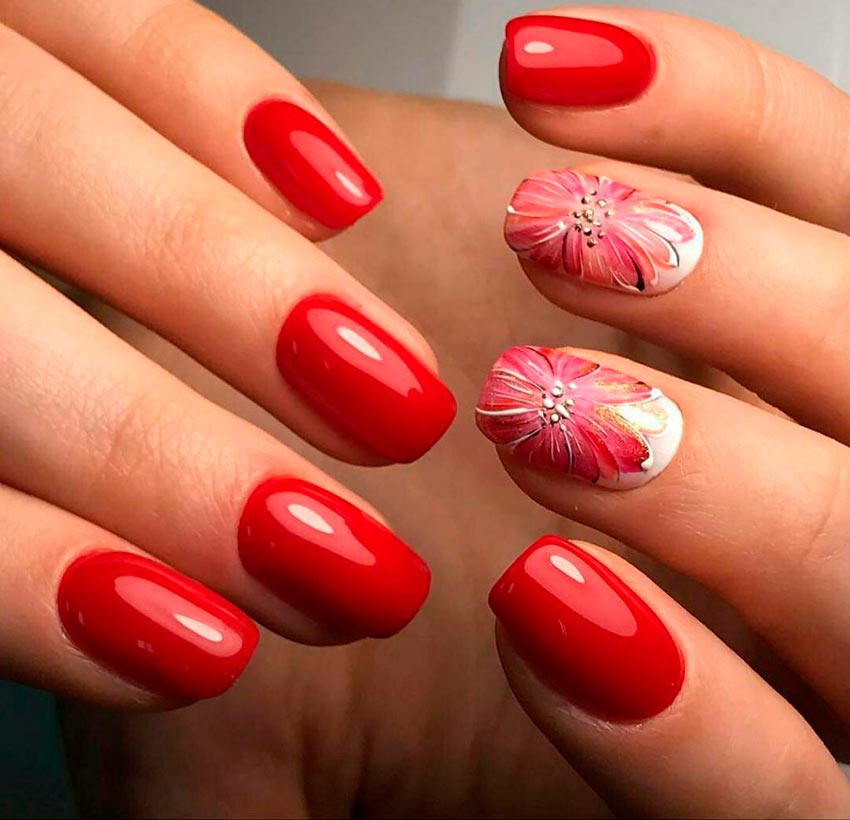 Red nail design