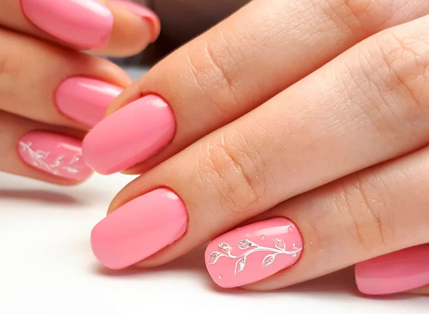 Pink manicure: interesting ideas and novelties