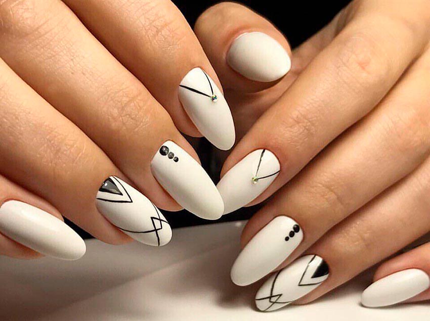 Geometry in manicure