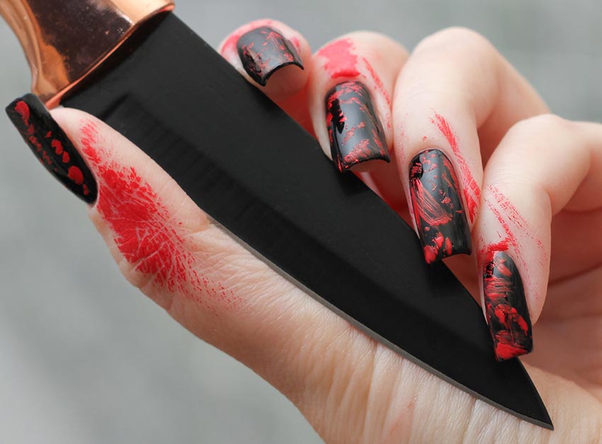 Halloween manicure