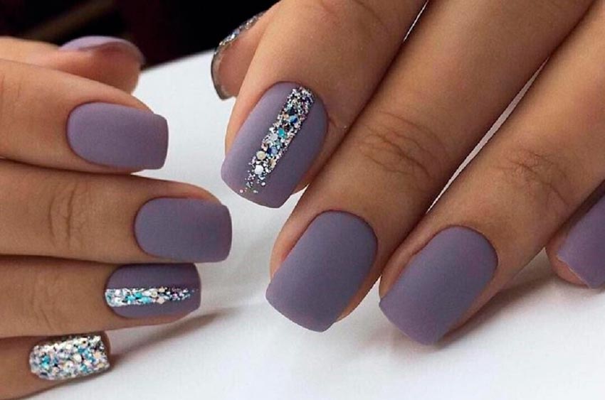 Matte glitter manicure