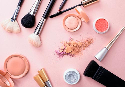 Top 8 beauty rules: how to save on cosmetics correctly