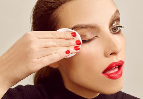 Makeup removal and skin cleansing: what are the differences?