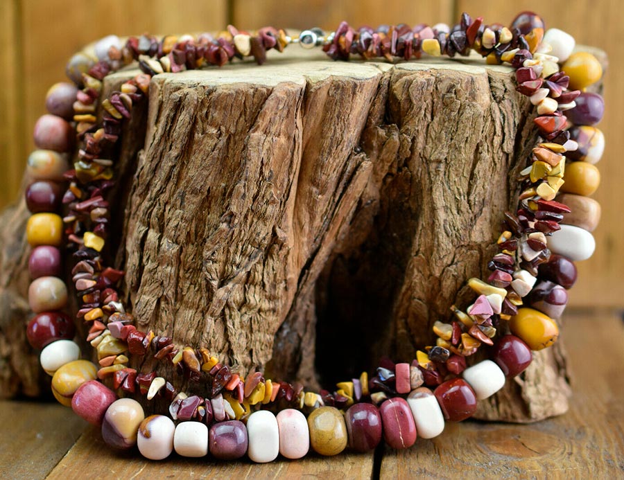 Mukaite beads