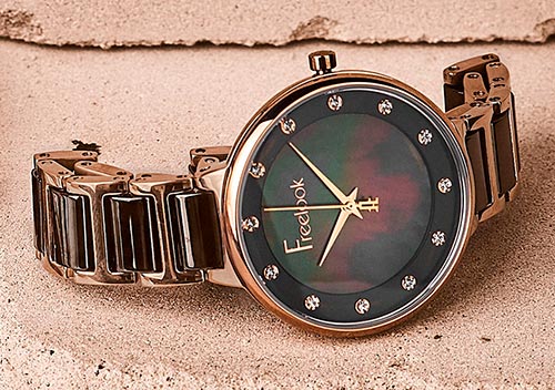 Ideal women's watch, costing no more than 6,000 rubles