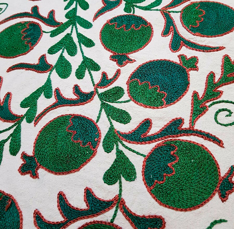 Tablecloth with embroidery Suzanne